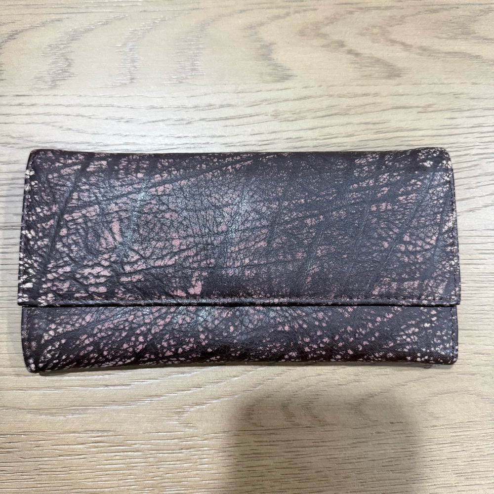 CMS Buffalo Vintage-Style Tri-Fold Wallet Brown Leather Pink Marbled Pattern